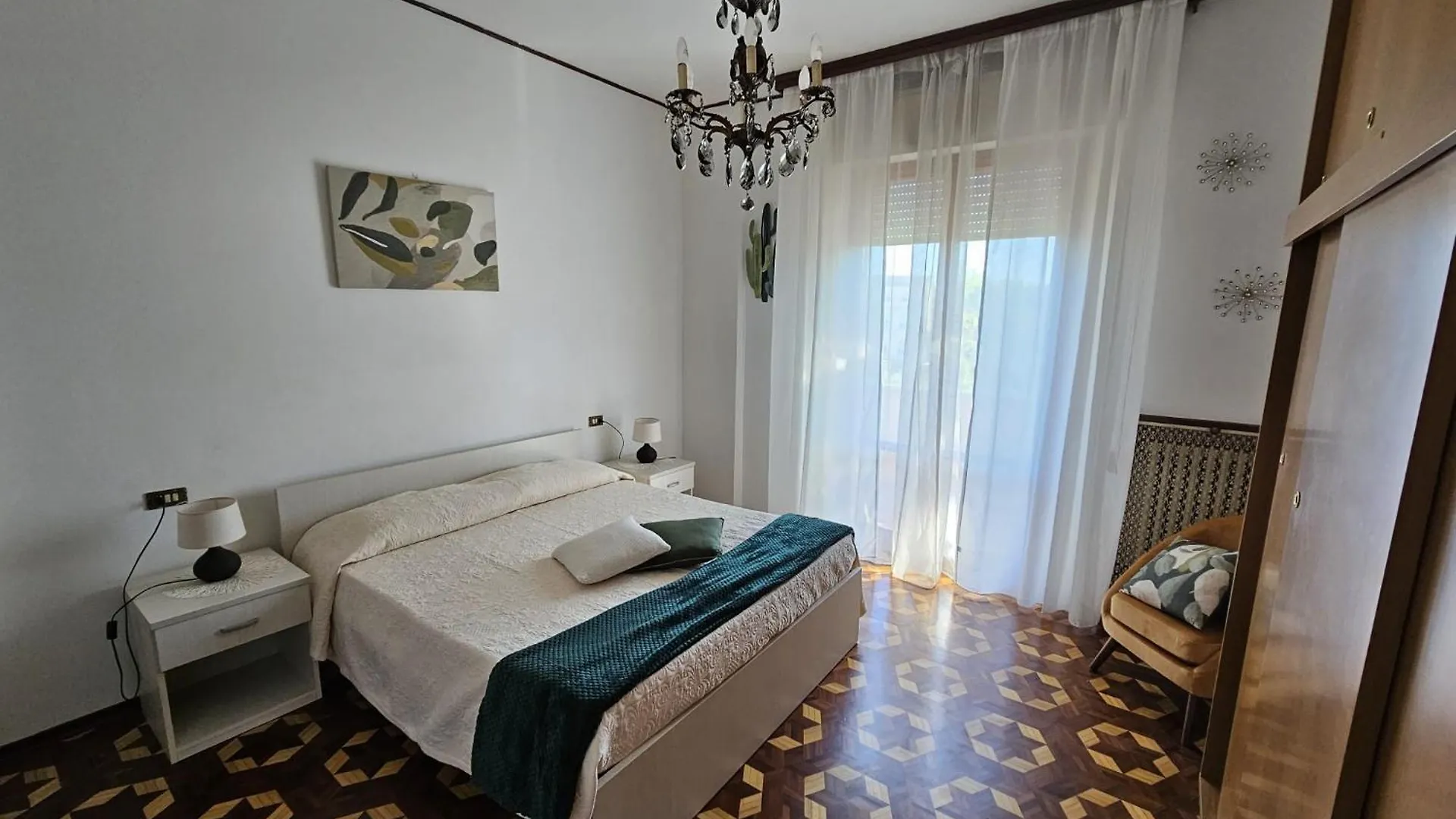 Angela Home Rimini 0*,  Italia